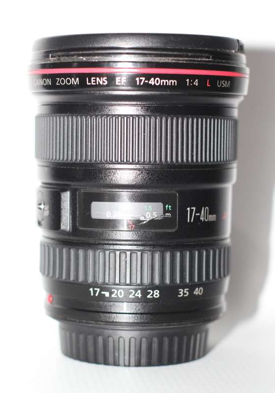 CANON 17-40mm F/4 L USM WIDE ANGLE ZOOM LENS