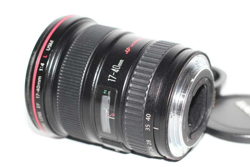 CANON 17-40mm F/4 L USM WIDE ANGLE ZOOM LENS