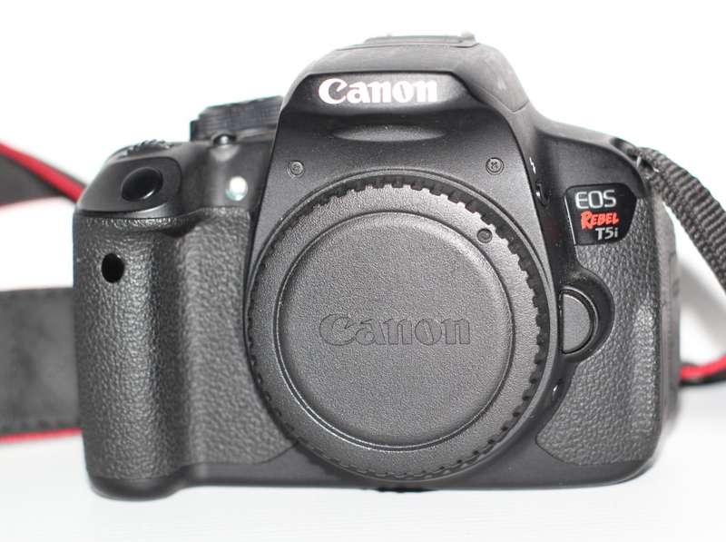 Canon EOS Rebel T5i 18.0 MP CMOS Digital SLR (BODY)