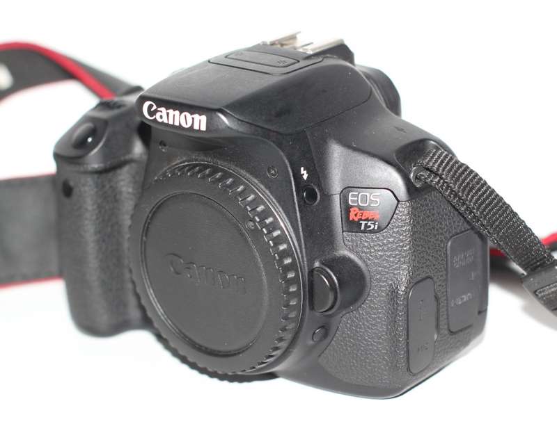 Canon EOS Rebel T5i 18.0 MP CMOS Digital SLR (BODY)