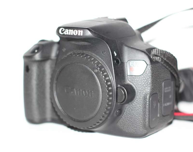 Canon EOS Rebel T5i 18.0 MP CMOS Digital SLR (BODY)