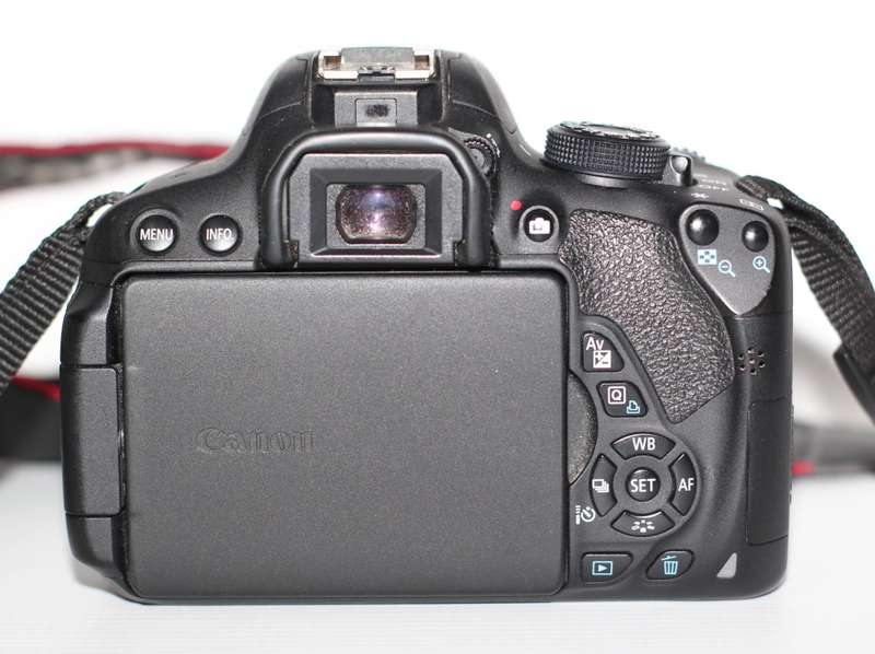 Canon EOS Rebel T5i 18.0 MP CMOS Digital SLR (BODY)