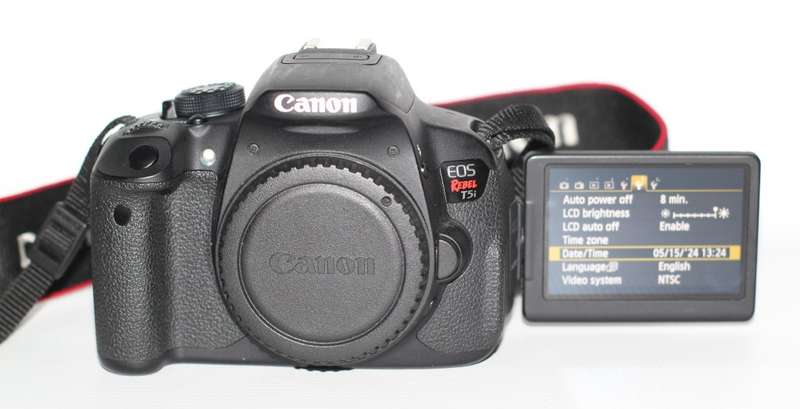 Canon EOS Rebel T5i 18.0 MP CMOS Digital SLR (BODY)