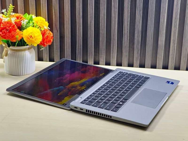 Dell Latitude 5431 14-inch 12TH Gen  Core i7-1270P , 16GB RAM , 512GB SSD Win 11 Pro FHD Laptop