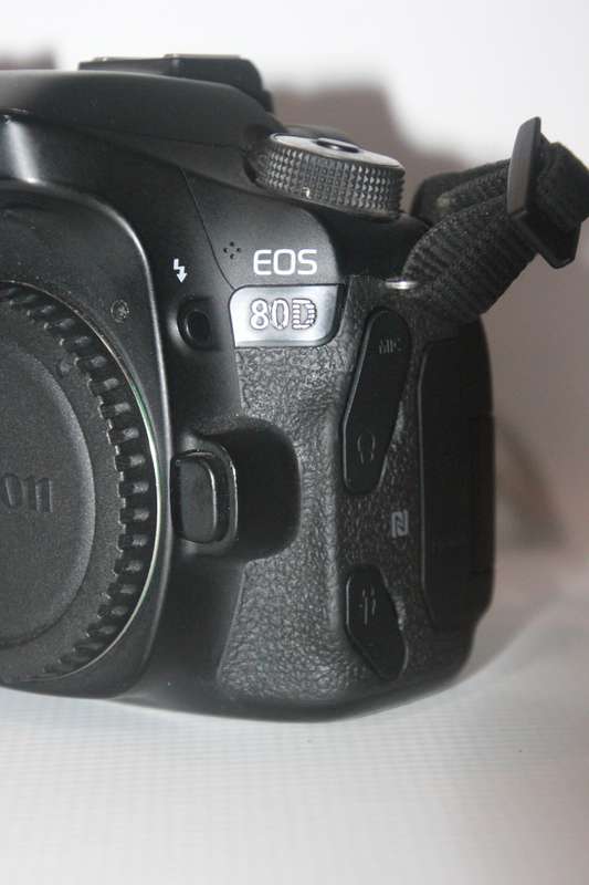Canon EOS 80D DSLR Camera Body with 24.2 Megapixel (APS-C) CMOS Sensor and Dual Pixel CMOS AF
