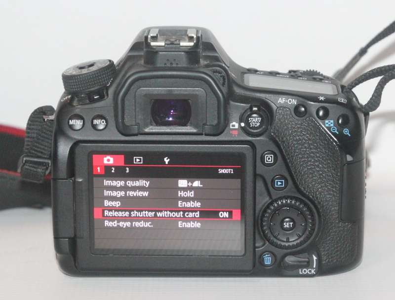 Canon EOS 80D DSLR Camera Body with 24.2 Megapixel (APS-C) CMOS Sensor and Dual Pixel CMOS AF