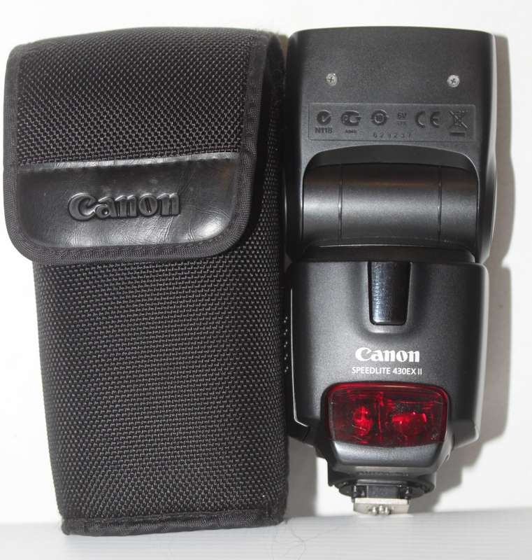 Canon Speedlite 430EX II Flash IN EXCELLENT CONDITION