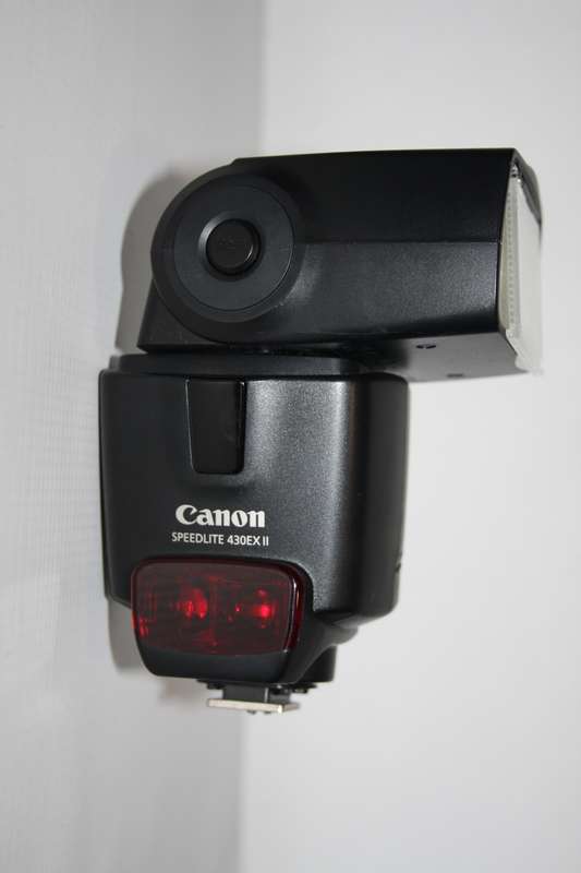 Canon Speedlite 430EX II Flash IN EXCELLENT CONDITION