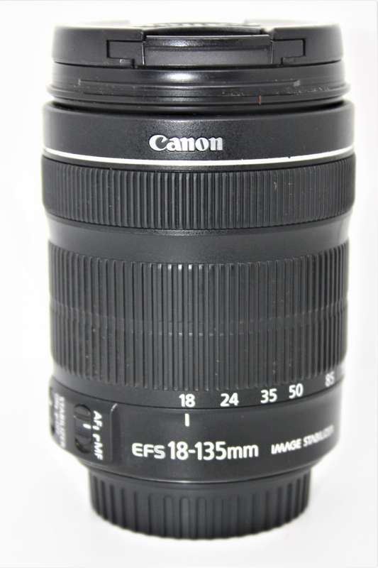 Canon EF-S 18-135mm f/3.5-5.6 IS STM IN VERY GOOD CONDITION