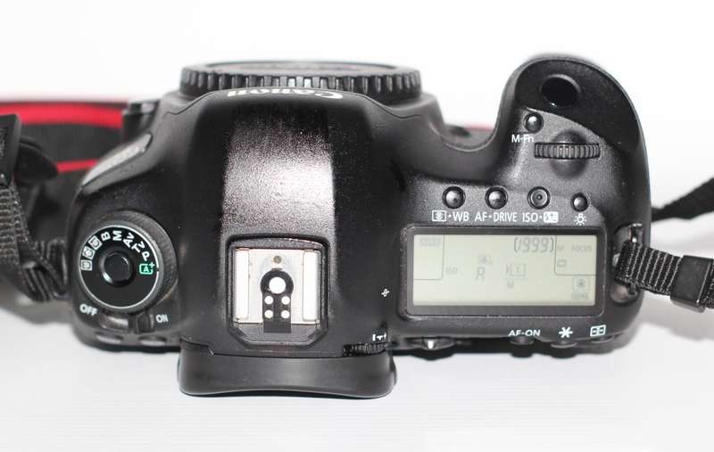 Canon EOS 5D Mark III 22.3 MP Full Frame CMOS with 1080p Full-HD Video Mode Digital SLR Camera (Body