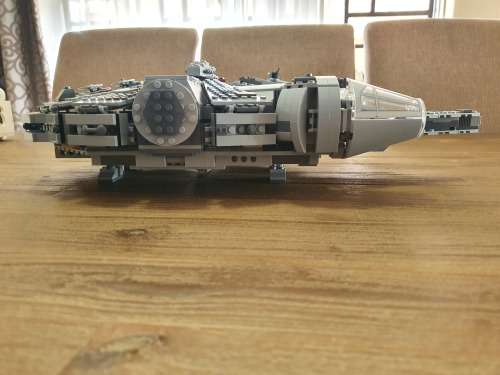 LEGO Millennium Falcon 75105-1 (2015)