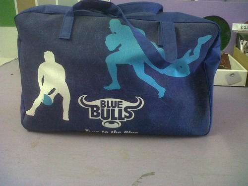 !!!!!!BLUE BULLS SPORT BAG!!!!!!!!CRAZY R1 START