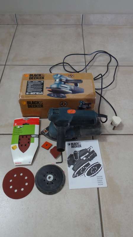 Multi Sander - Black and Decker KA220E Multi Sander