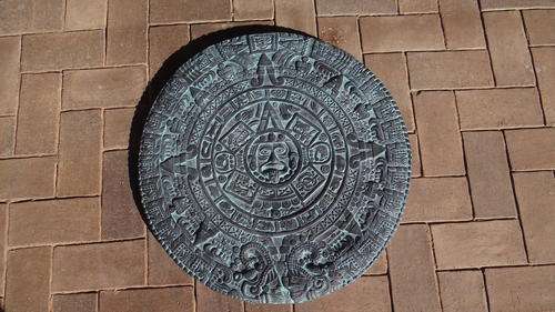 Wall hanging plaque (Aztec Mayan Calendar theme)