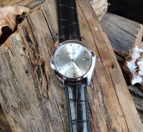 Beinuo Unisex Business Watch with Leather Strap.