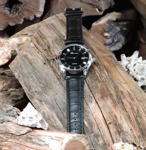 Beinuo Unisex Business Watch with Leather Strap.