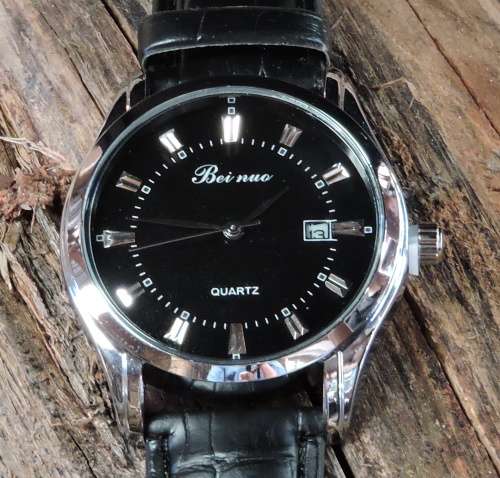 Beinuo Unisex Business Watch with Leather Strap.