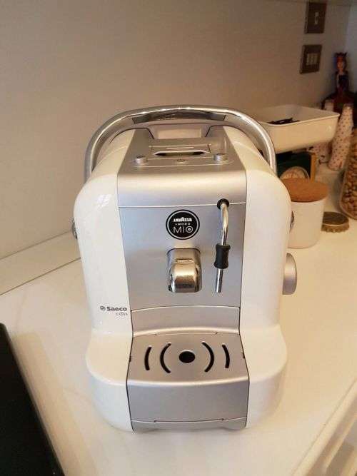 LAVAZZA A MODO MIO ESPRESSO\COFFEE MACHINE