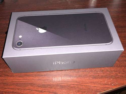 iPhone 8 64GB Space Grey + Wireless Charger and Cover