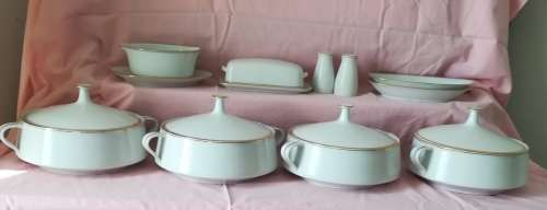 Noritake (RC 8155) 81 piece dinner service and coffee set