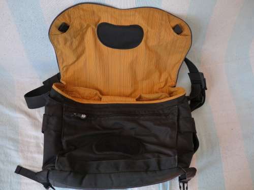 LOW PRICE!! CRUMPLER laptop bag - Practically NEW!