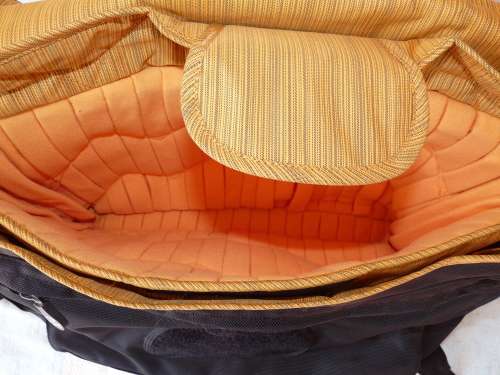 LOW PRICE!! CRUMPLER laptop bag - Practically NEW!