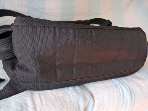 LOW PRICE!! CRUMPLER laptop bag - Practically NEW!
