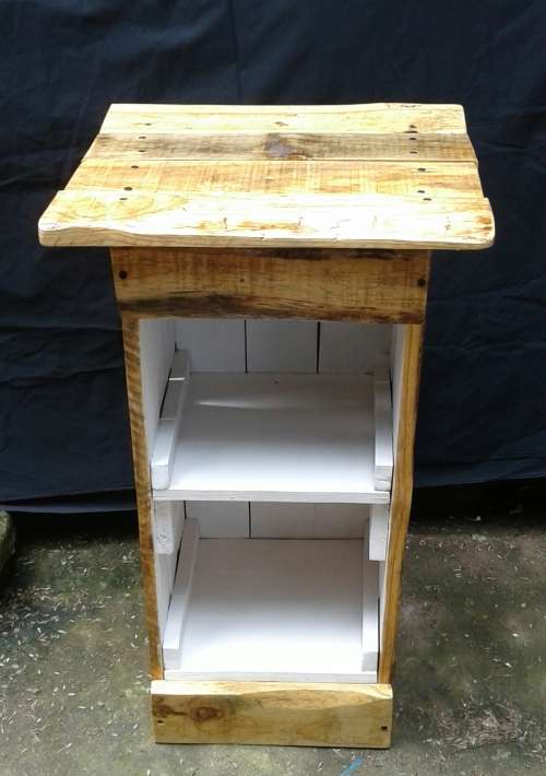 Pallet Wood Bedside Table