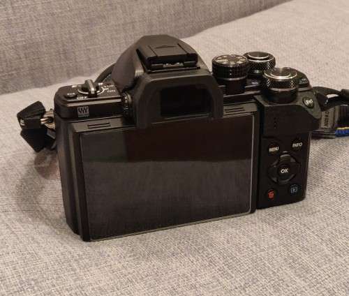 Olympus OMD E-M10ii Mirrorless Digital Camera