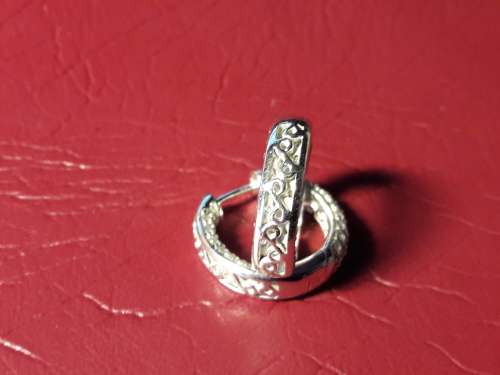 Very Nice SOLID Sterling SILVER EARRINGS