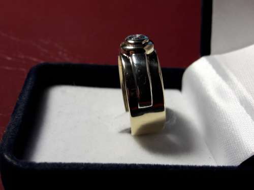 9 ct Solid Gold Ring with Diamond