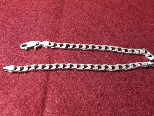 LOVELY SOLID GENUINE STERLING SILVER BRACELET WITH ITALIAN CLASP IN EXCELLENT CONDITION