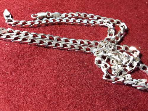 VERY LOVELY SOLID GENUINE STERLING SILVER NECKLACE WITH ITALIAN CLASP IN PERFECT CONDITION