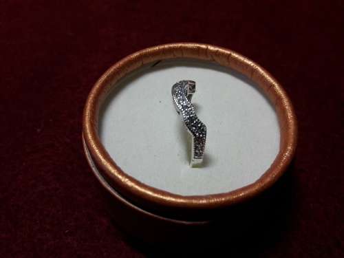 STUNNING SOLID GENUINE STERLING SILVER RING IN PERFECT CONDITION