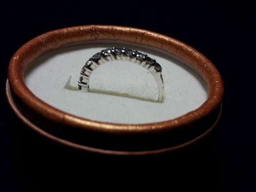 LOVELY SOLID GENUINE STERLING SILVER RING IN PERFECT CONDITION