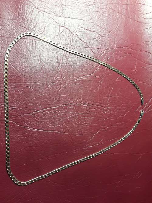 LOVELY 9 CT SOLID GENUINE GOLD NECKLACE WITH ITALIAN CLASP IN PERFECT CONDITION