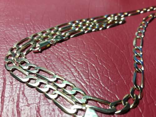 LOVELY 9 CT SOLID GENUINE GOLD NECKLACE WITH ITALIAN CLASP IN PERFECT CONDITION