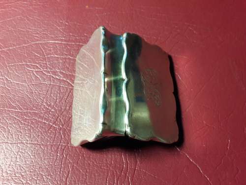 VINTAGE GENUINE SOLID STERLING SILVER BOX IN EXCELLENT CONDITION