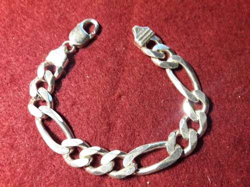 LOVELY STRONG SOLID GENUINE STERLING SILVER BRACELET IN EXCELLENT CONDITION