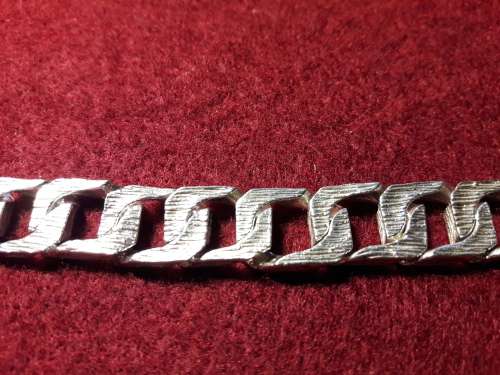 LOVELY HEAVY STRONG SOLID GENUINE HAND MADE STERLING SILVER BRACELET IN PERFECT CONDITION [33 g]