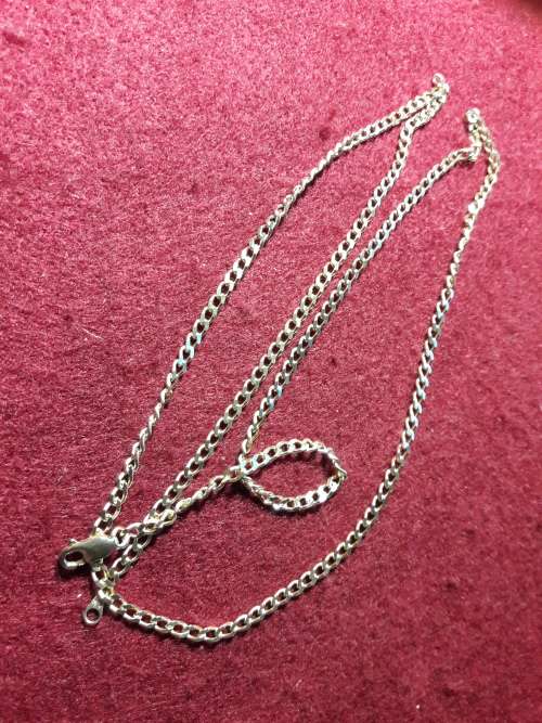 LOVELY 9 CT SOLID GENUINE GOLD NECKLACE WITH ITALIAN CLASP IN PERFECT CONDITION