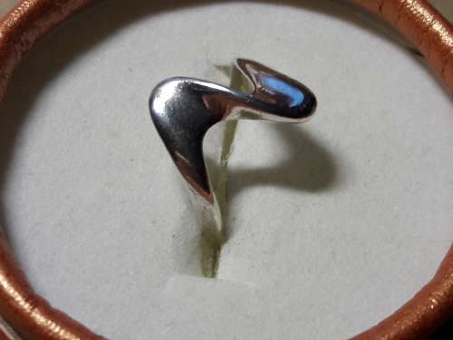 SOLID GENUINE STERLING SILVER RING