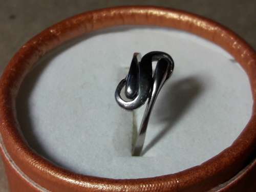 LOVELY SOLID GENUINE STERLING SILVER RING