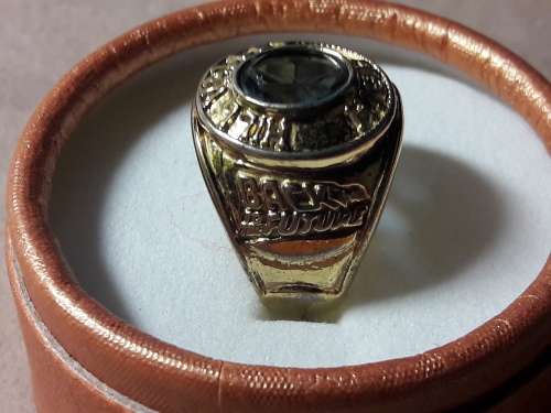 RING WITH STONE.