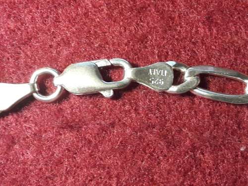 LOVELY SOLID GENUINE STERLING SILVER BRACELET WITH ITALIAN CLASP IN PERFECT CONDITION