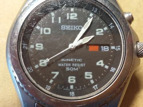 SEIKO  KINETIC MENS WATCH [Working occasionaly but selling as not working]