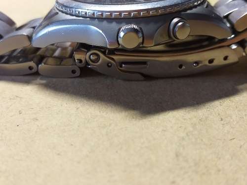 SEIKO  KINETIC MENS WATCH [Working occasionaly but selling as not working]
