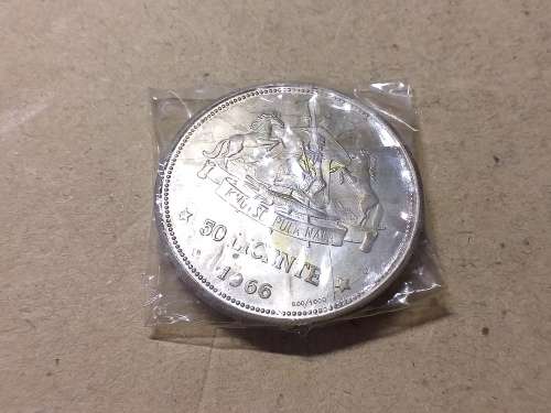 Lesotho 50 Licente 1966 UNC SILVER [17500 Mintage][Rare] In original grease packaging from mint.