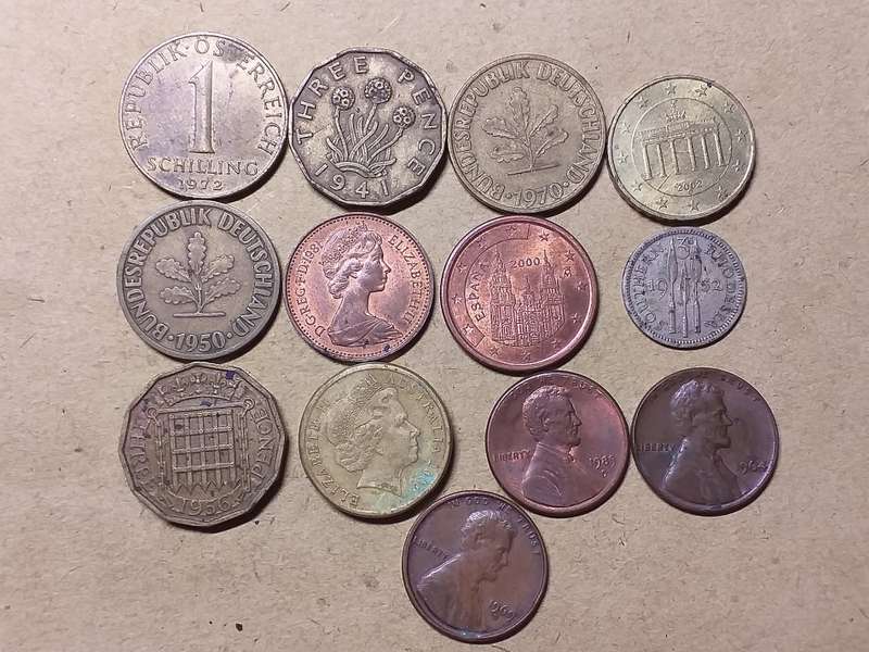 A LOT OF 13 INTERNATIONAL COINS