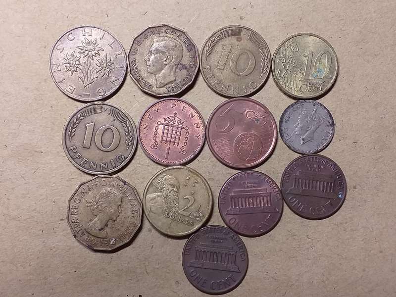 A LOT OF 13 INTERNATIONAL COINS